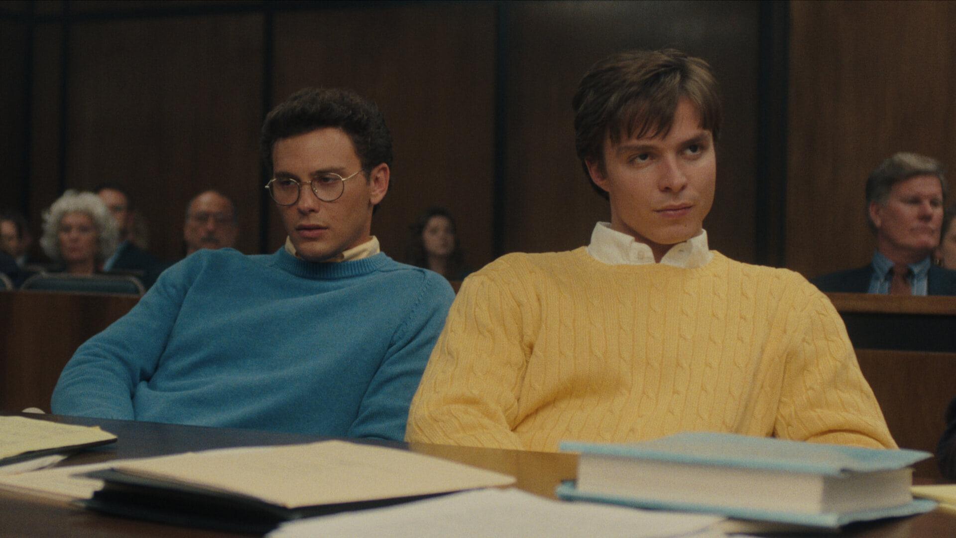 Nicholas Alexander Chavez y Cooper Koch interpretan, respectivamente, a Lyle y Erik Menéndez en ‘Monstruos: La historia de Lyle y Erik Menéndez’. [Foto: Netflix/FilmAffinity]