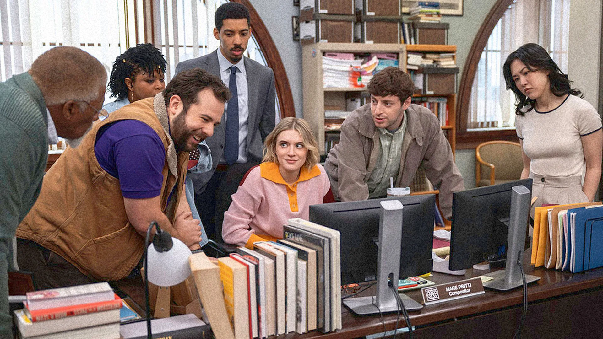 Duane R. Shepard como Barry, Gbemisola Ikumelo como Adelola, Eric Rahill como Travis, Melvin Gregg como Detrick, Chelsea Frei como Mare, Alex Edelman como Adam, Ramona Young como Nicoleó. [Foto: John P. Fleenor/Peacock]