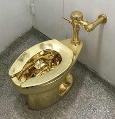 robos arte inodoro de oro