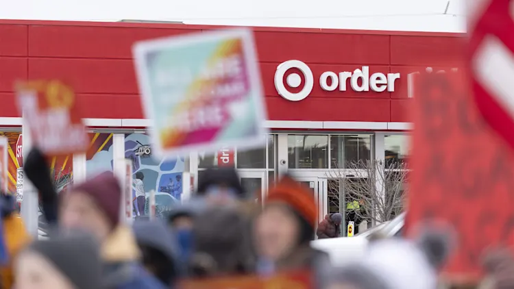 [Photo: Christopher Juhn/Anadolu via Getty Images]
