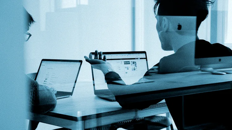 [Foto: charlesdeluvio /Unsplash]