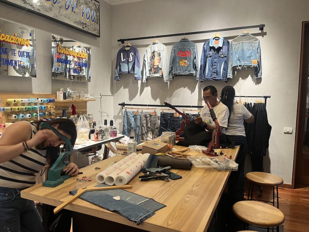 Taller de Levi's en Haus Strauss | fast company mexico