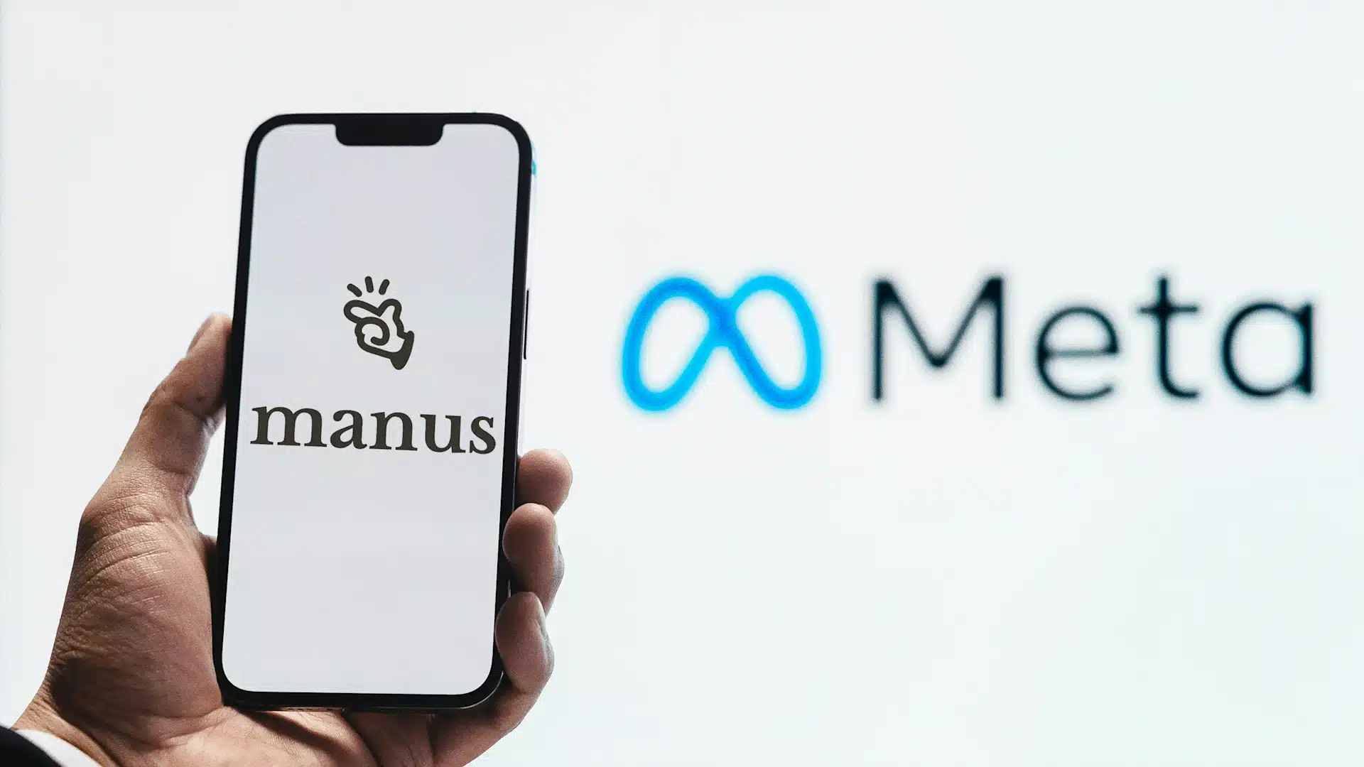 [Fotos: Julio Lopez/Unsplash; Manus]