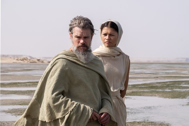 Matt Damon como Odiseo y Zendaya como Atenea.